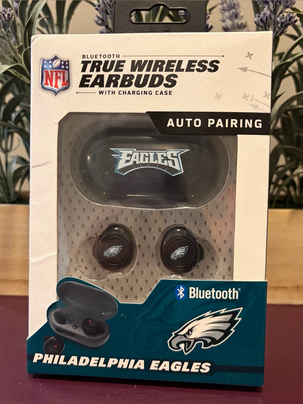 🦅 NIB Philadelphia Eagles True Wireless Earbuds with Charging Case 🦅